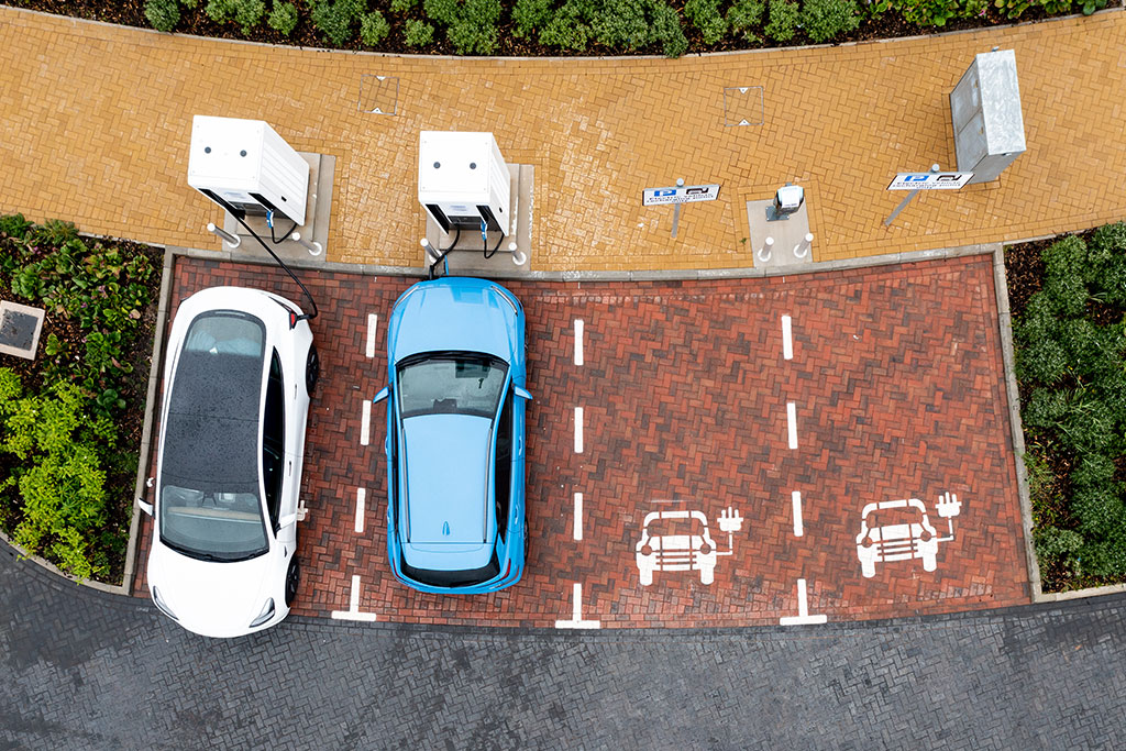 EV charging infrastructure improves, offers quicker charging