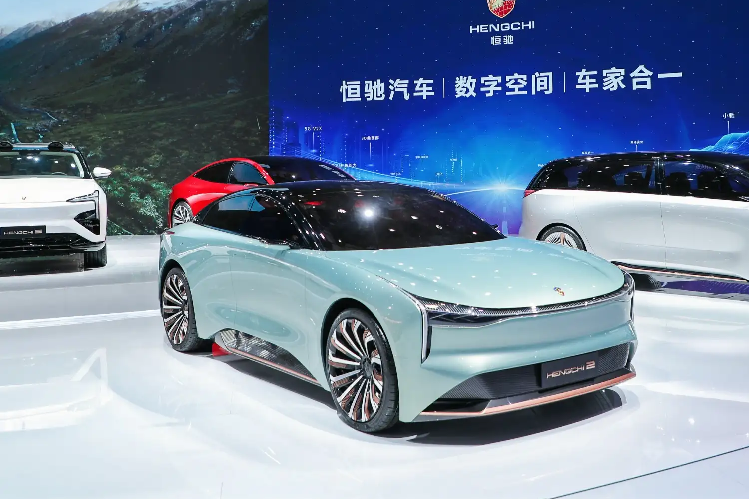 Shanghai Motor Show glows green