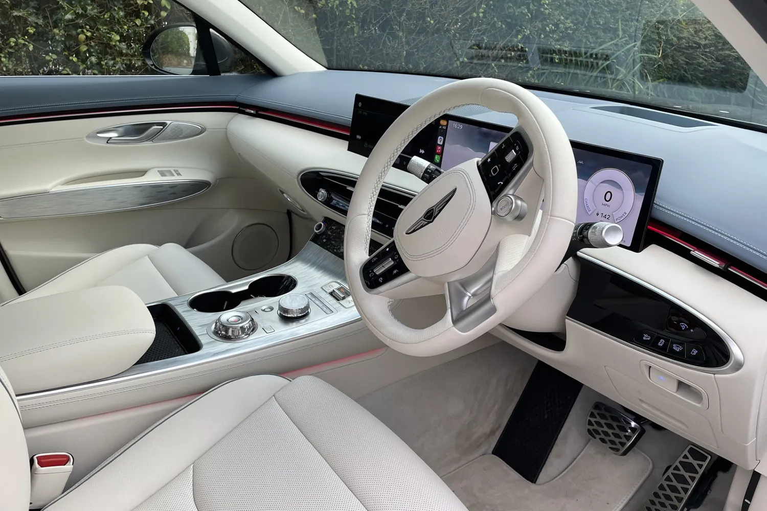GV70 Cabin