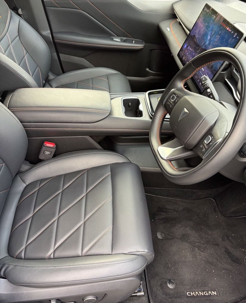 Tech on the Changan EV